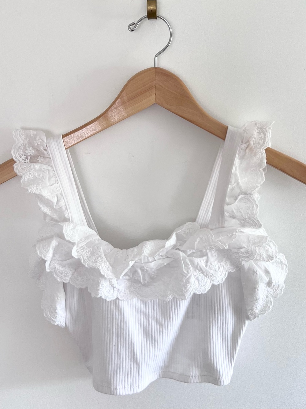 Zara Embroidered Eyelet Ruffle Cropped Tank Top - Picture 1 of 4